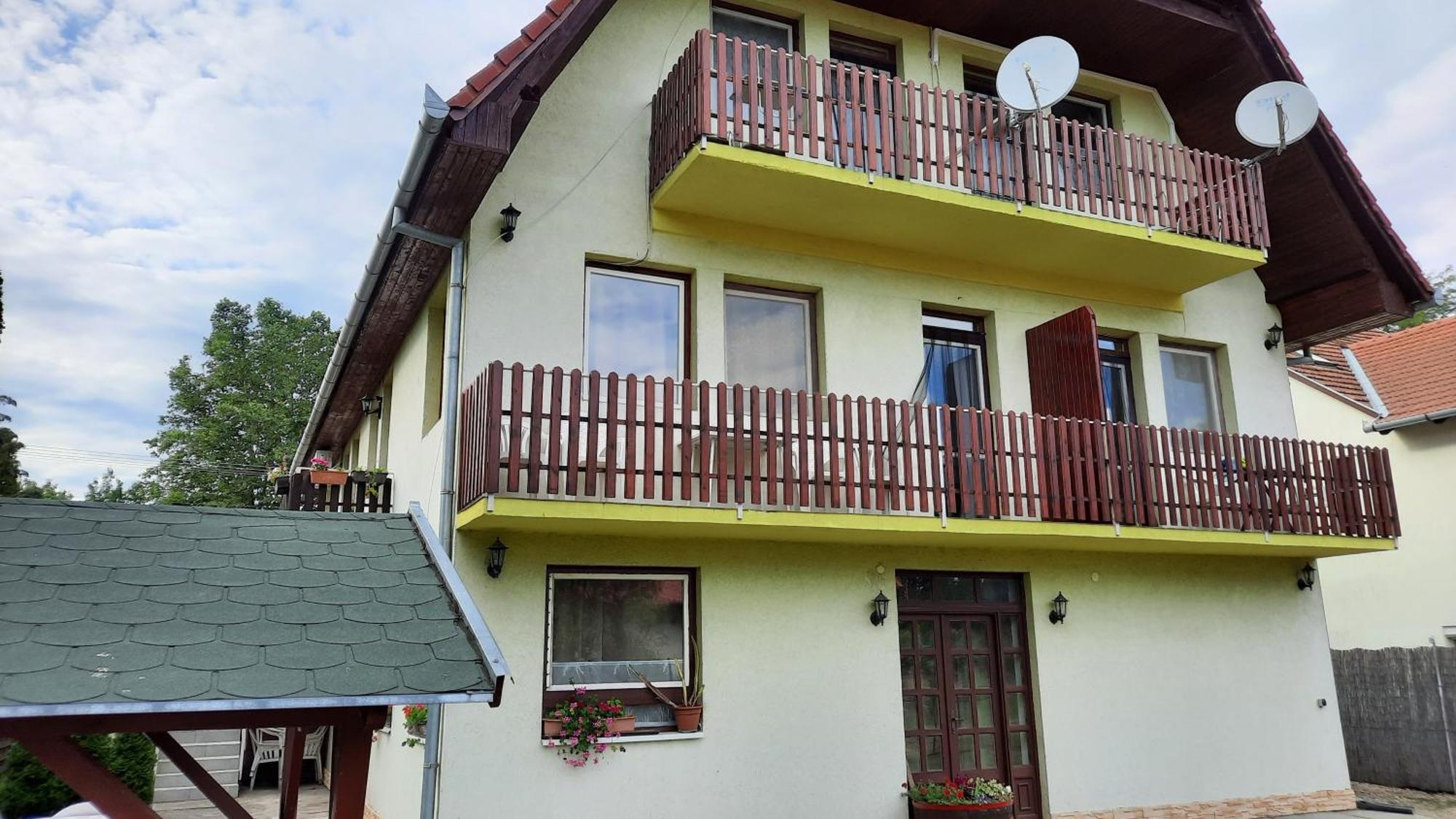 Apartmanhaz Balatonfenyves Apartamento Exterior foto