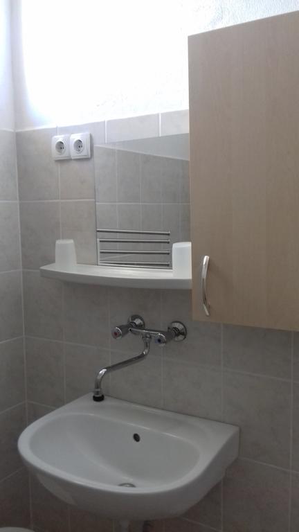 Apartmanhaz Balatonfenyves Apartamento Exterior foto
